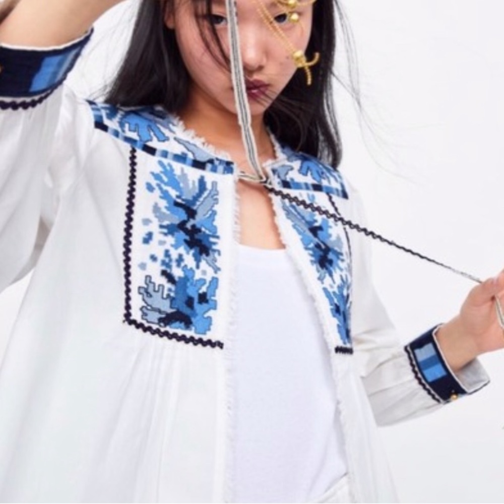 Zara Embroidered Jacket Size S